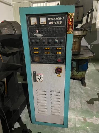 放電加工設備 CJ-230 30A, X:300 Y:200 Z:180