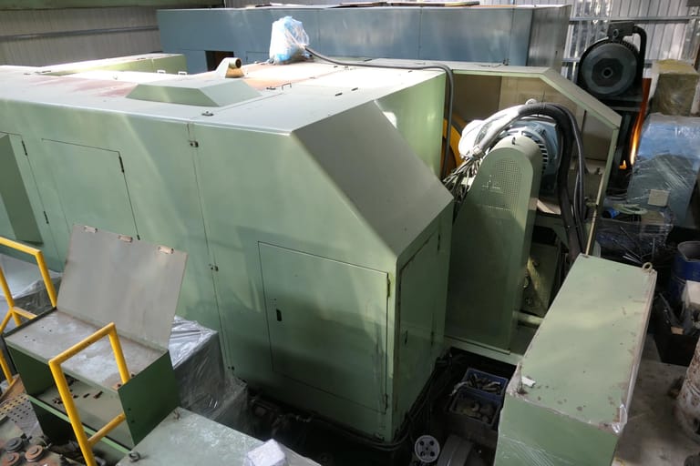 多工位冷鍛螺帽成型機 JNP-30B5S 外徑 32*100長